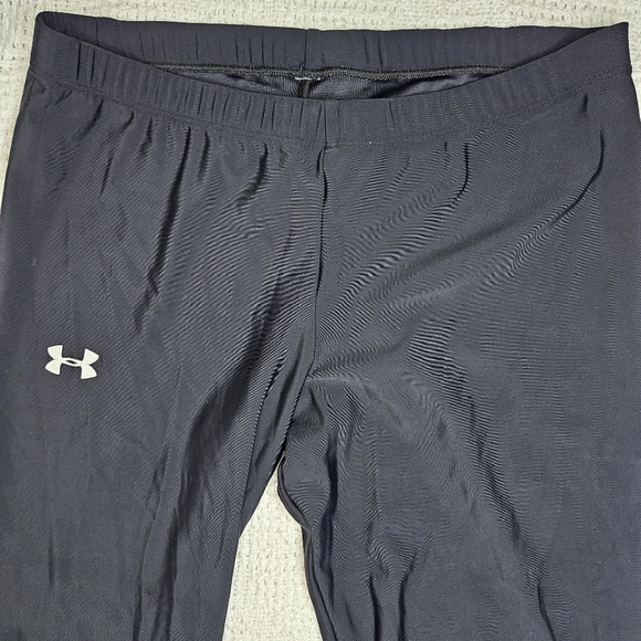Under Armour Fitted All Season Gear Cropped Leggings Womens Medium Black Nylon - Picture 2 of 10